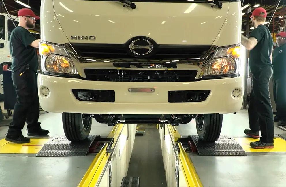 Check-liste d’entretien Camion Hino mensuel : 10 points essentiels à retenir