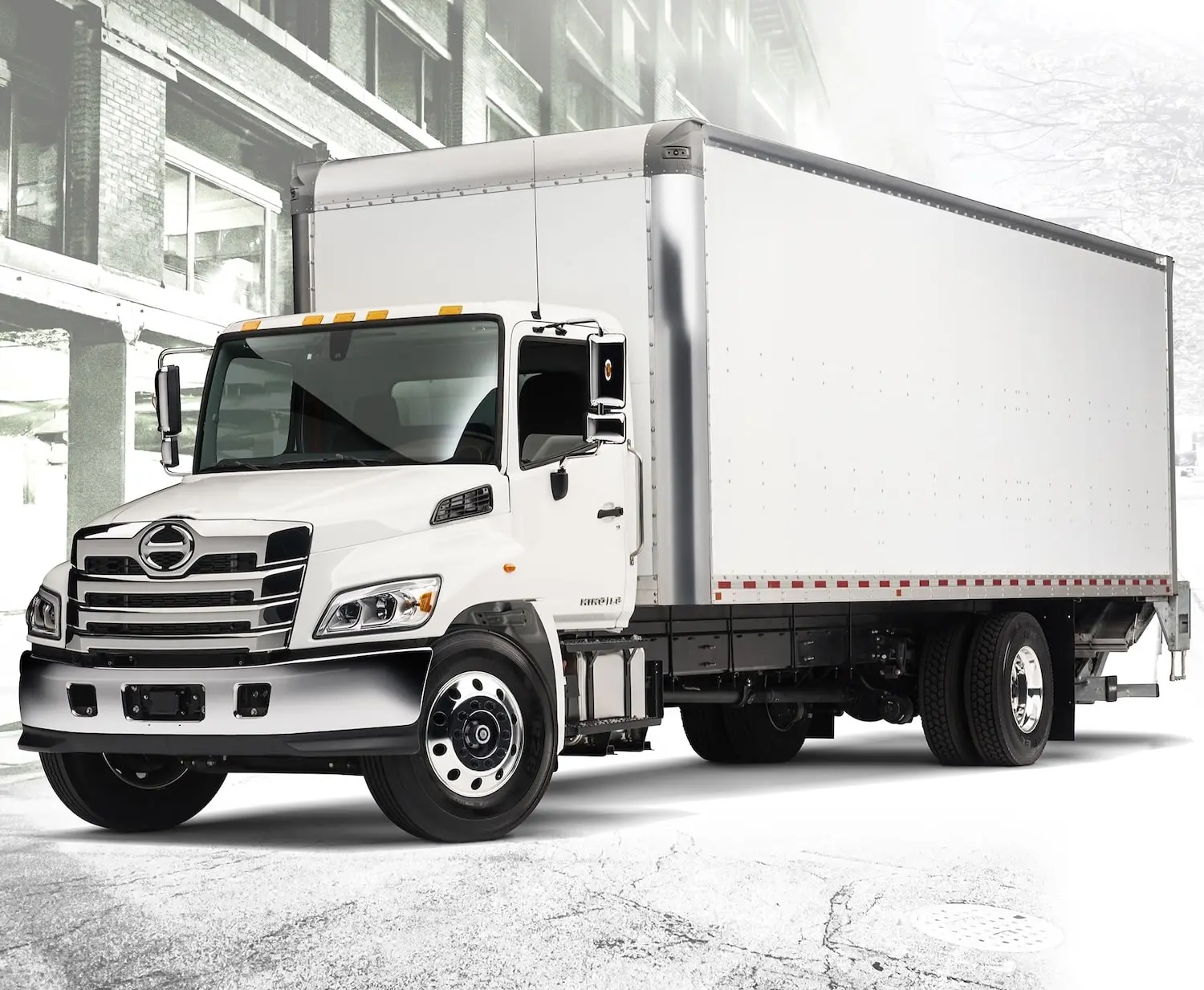 Camions Hino à Drummondville : Au-delà du Prix d’Achat, Maîtrisez Votre Coût Total de Possession (TCO)