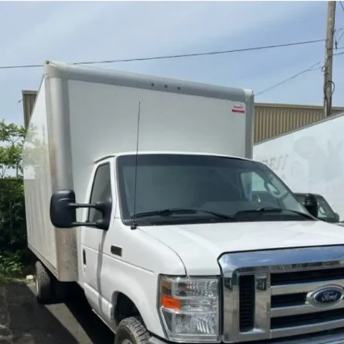 Ford E-450 2022 | Boîte Cube 14’ avec Rampe