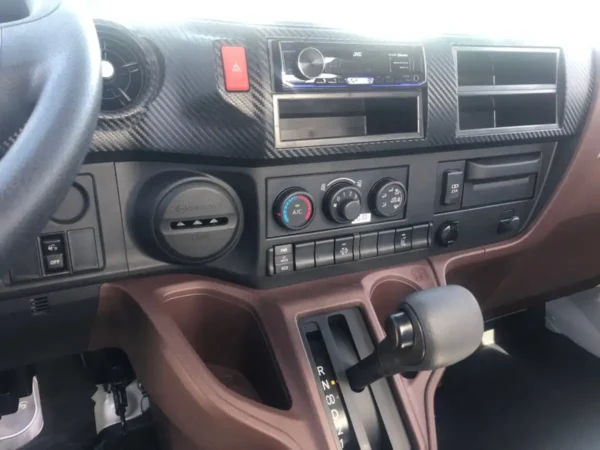 Hino L7 Neuf à vendre | Châssis Nu Prêt à Configurer – Image 7