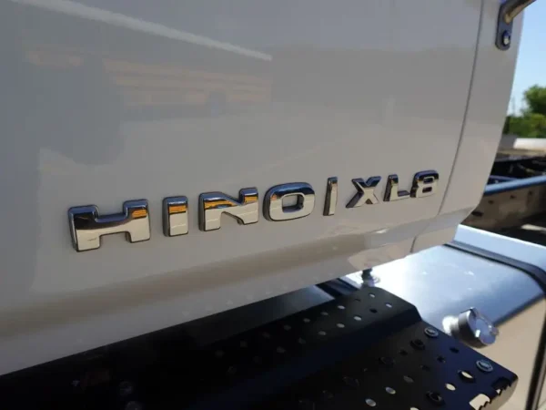 Hino XL8 Neuf à vendre | Châssis Nu Prêt à Configurer – Image 15